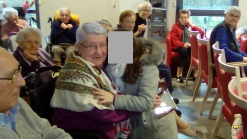 Visite des classes de ms/gs B et cp/ce1  à la maison de retraite